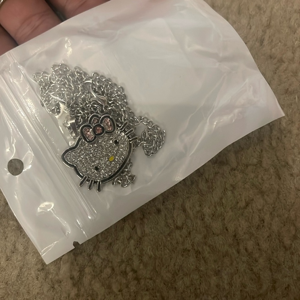Hello kitty necklace